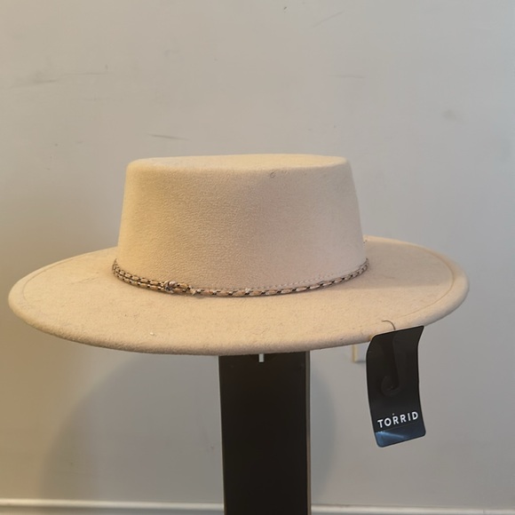 Torrid Beige Hat (M/L) - Picture 1 of 4